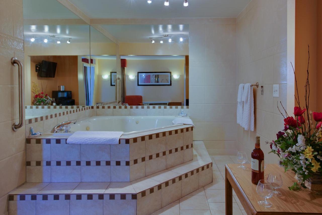 Master Suites Hotel Waldorf Buitenkant foto