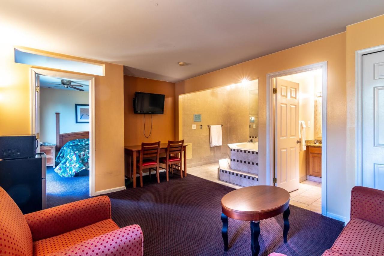 Master Suites Hotel Waldorf Buitenkant foto