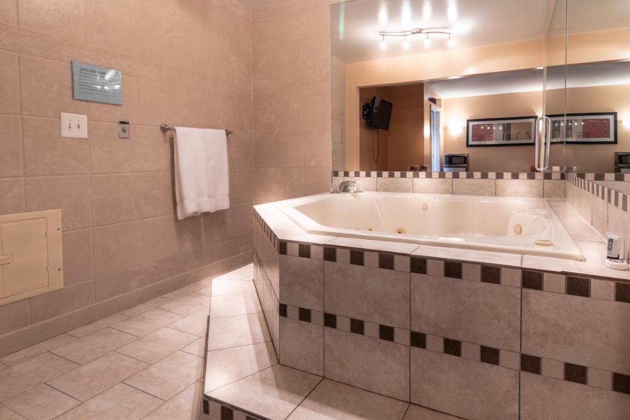 Master Suites Hotel Waldorf Buitenkant foto