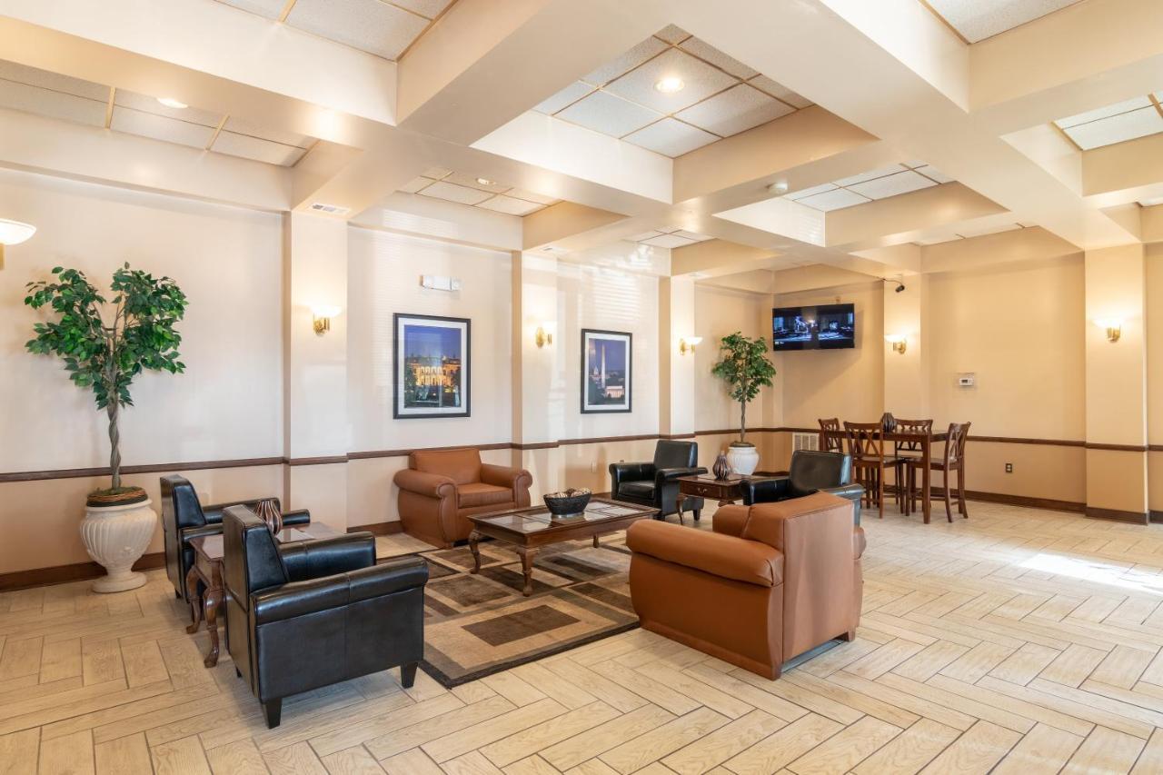 Master Suites Hotel Waldorf Buitenkant foto