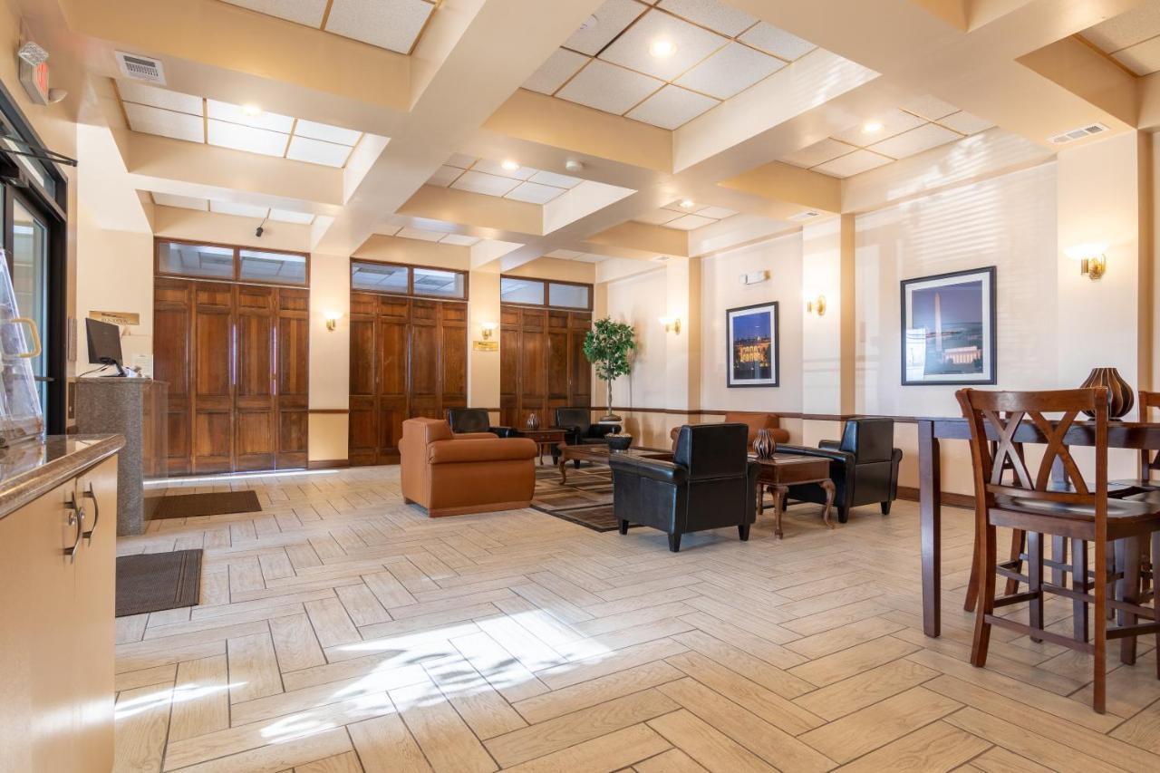 Master Suites Hotel Waldorf Buitenkant foto